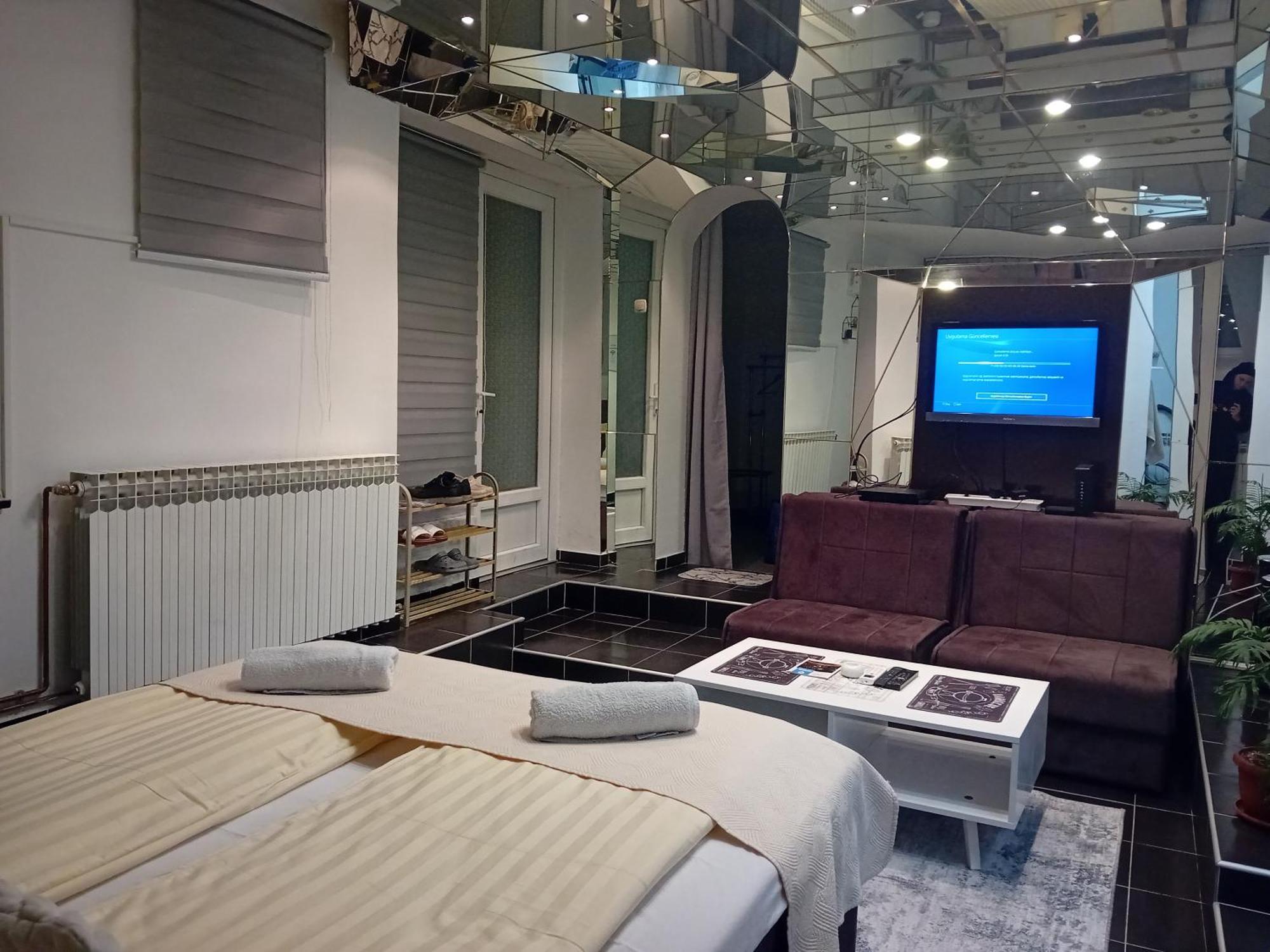 Floki Studio In The Center Сараево Екстериор снимка